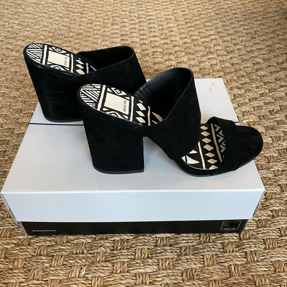 Black Dolce Vita Elize Block Sandal Heel (with box)